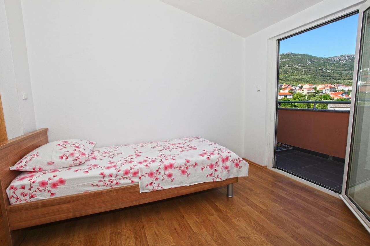 Apartments Ukic Kaštela Exterior foto